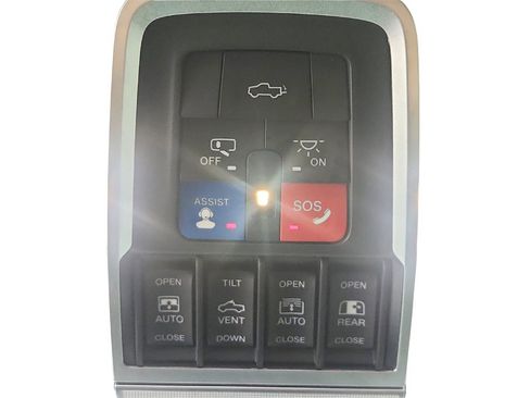 Used 2020 RAM 1500 Laramie w/ Night Edition image 41