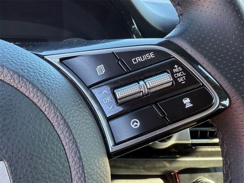 Used 2023 Kia Seltos SX image 19