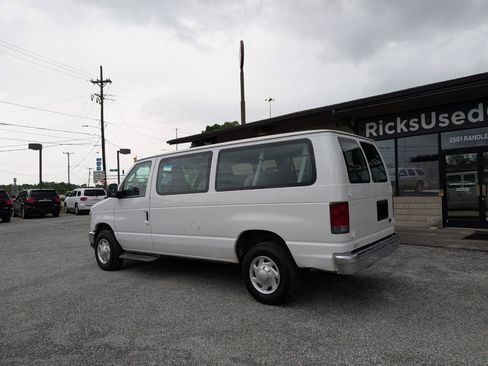 Used 2013 Ford E-350 and Econoline 350 XLT RWD image 7