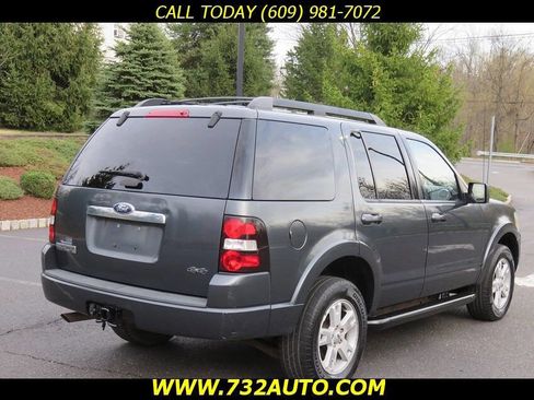 Used 2010 Ford Explorer XLT image 12