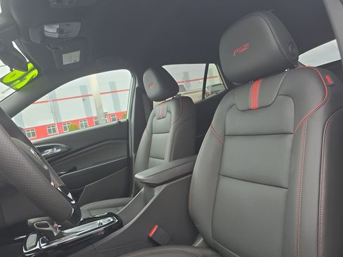 New 2026 Chevrolet Trax RS image 12