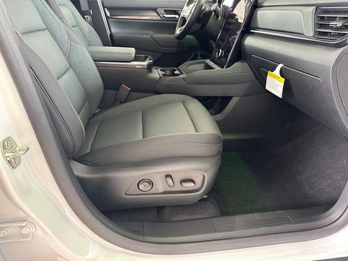 New 2027 GMC Terrain AT4 w/ Convenience Package III AWD/4WD image 37