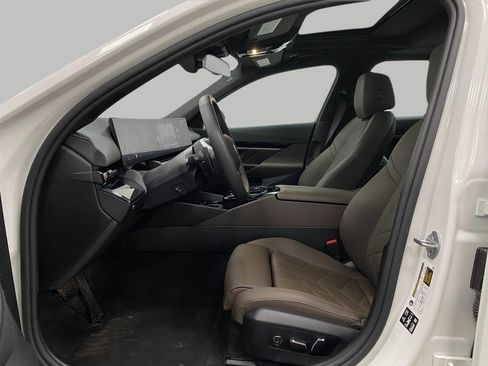 Certified 2024 BMW 530i xDrive w/ Convenience Package image 29