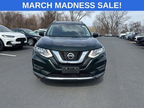 Used 2019 Nissan Rogue SV image 3