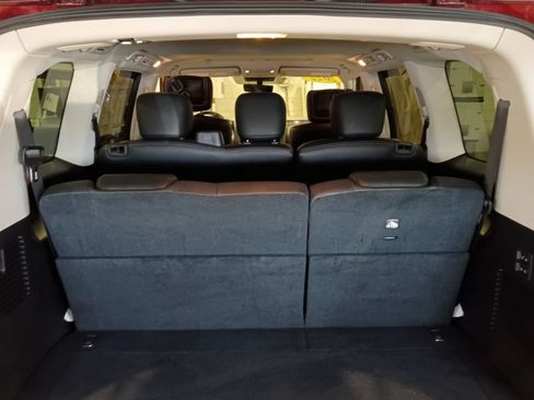 Used 2022 Nissan Armada Platinum RWD image 17