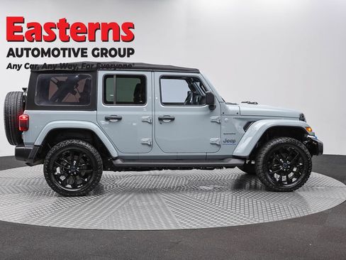 Used 2024 Jeep Wrangler Unlimited Sahara w/ Technology Group AWD/4WD image 4