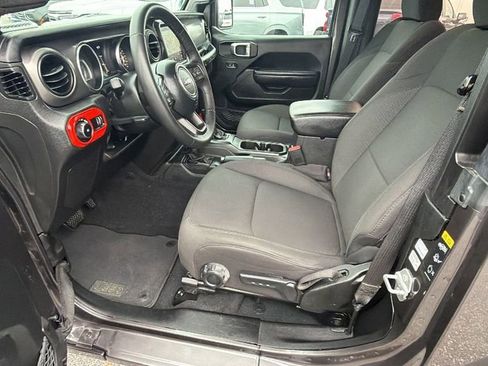 Used 2023 Jeep Wrangler Sport S image 13