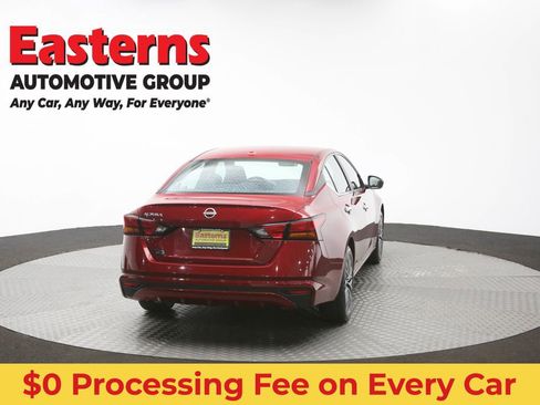 Used 2025 Nissan Altima 2.5 SV FWD image 38