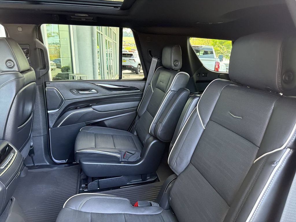 Certified 2023 Cadillac Escalade Sport w/ LPO, ONYX Package AWD/4WD image 27