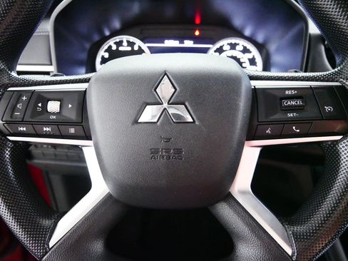 Used 2025 Mitsubishi Outlander ES AWD/4WD image 25