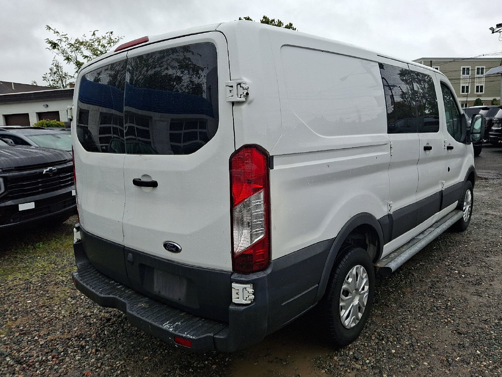 Used 2016 Ford Transit 250 130 Low Roof w/ Exterior Upgrade Package RWD image 8