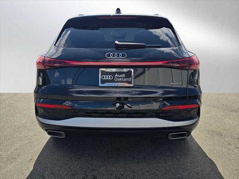 Certified 2025 Audi Q5 Premium Plus w/ Premium Plus AWD/4WD image 4