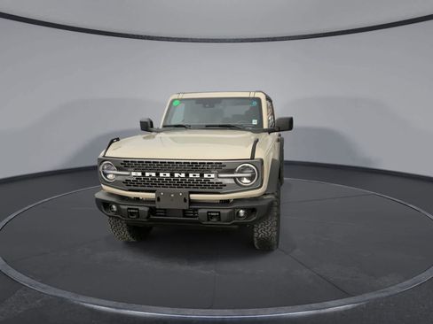 New 2025 Ford Bronco Badlands image 3