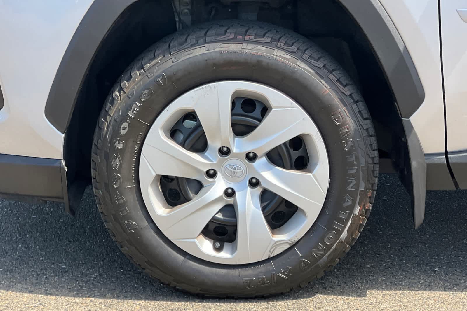 Certified 2023 Toyota RAV4 LE AWD/4WD image 30