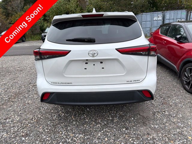 Used 2023 Toyota Highlander XLE AWD/4WD image 9