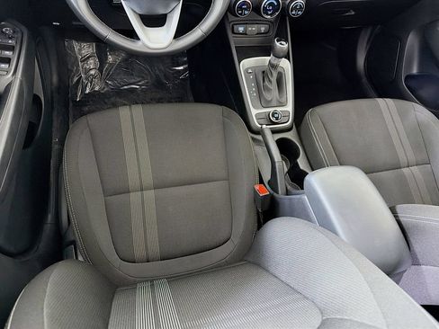 Used 2025 Hyundai Venue SEL FWD image 26