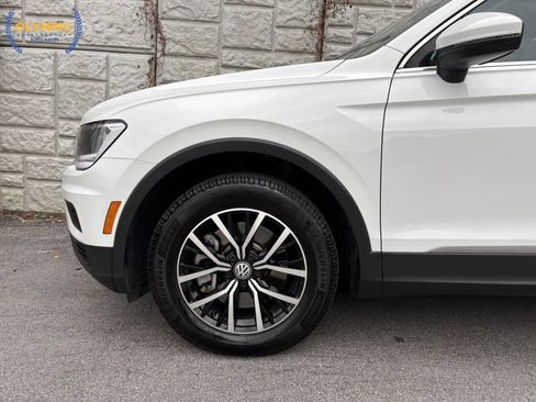 Used 2021 Volkswagen Tiguan SE image 9