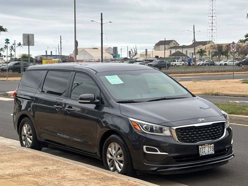 Used 2020 Kia Sedona LX image 6