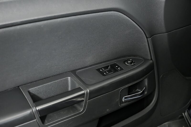 Used 2010 Dodge Challenger R/T w/ Sound Group RWD image 13