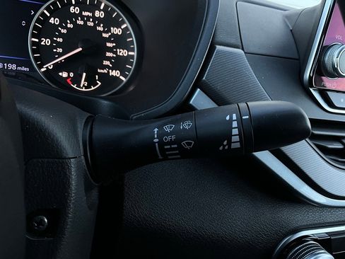 Used 2025 Nissan Altima 2.5 SR image 35