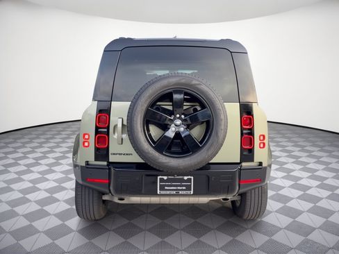 Used 2024 Land Rover Defender 110 S AWD/4WD image 11