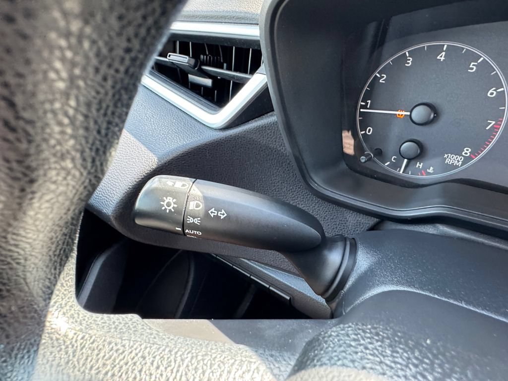 Used 2024 Toyota Corolla LE FWD image 32