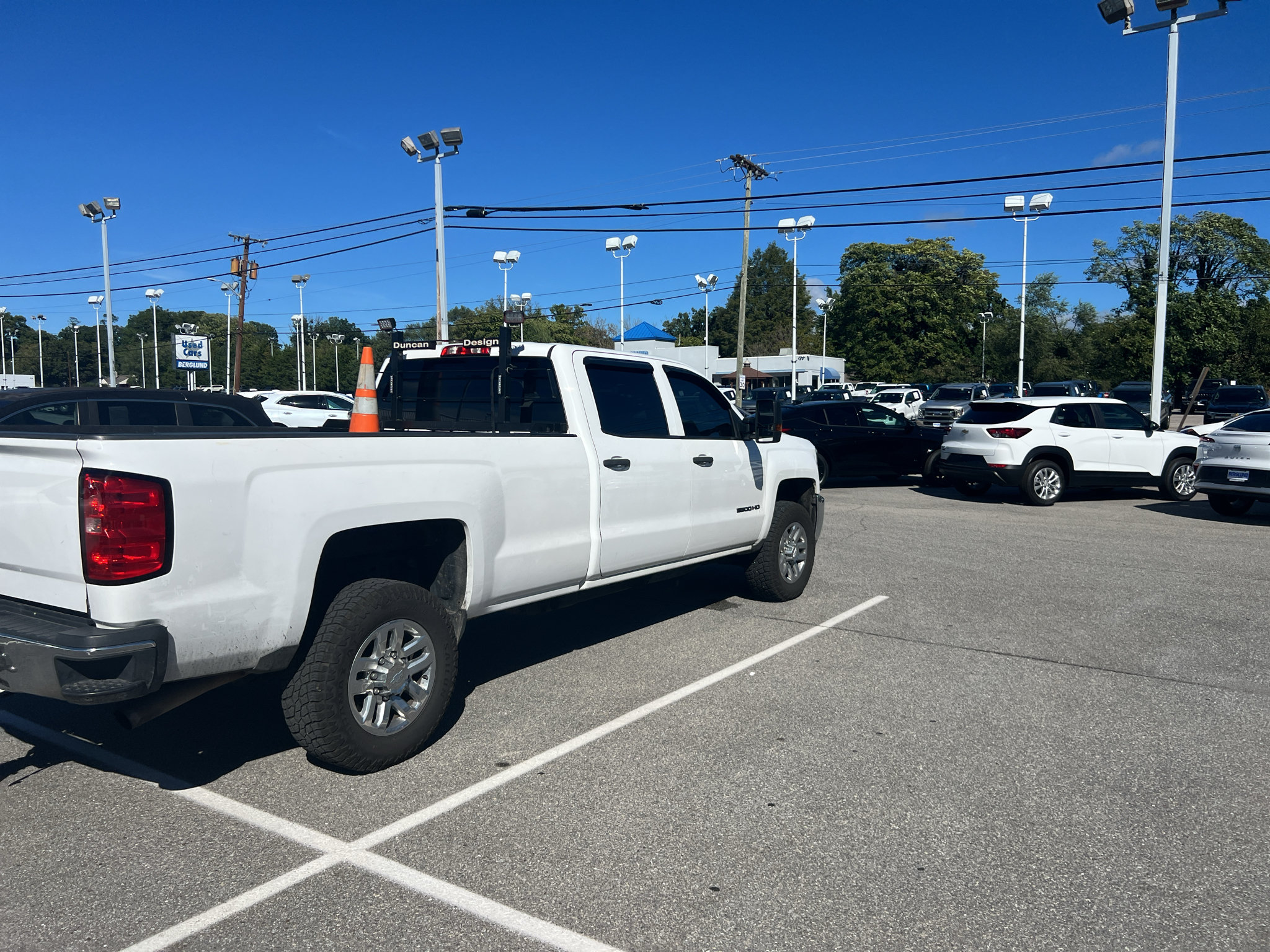 Used 2015 Chevrolet Silverado 3500 W/T w/ WT Convenience Package AWD/4WD image 5