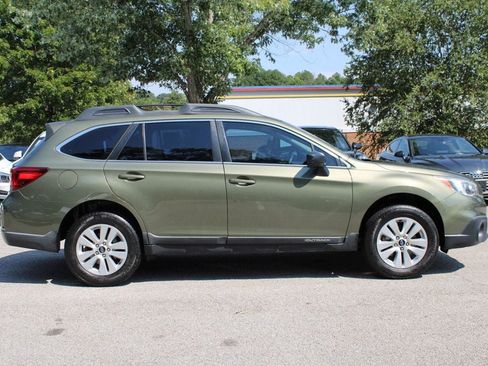 Used 2017 Subaru Outback 2.5i AWD/4WD image 5