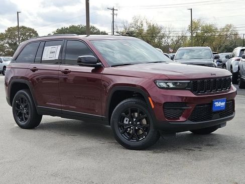 New 2025 Jeep Grand Cherokee Laredo RWD image 2