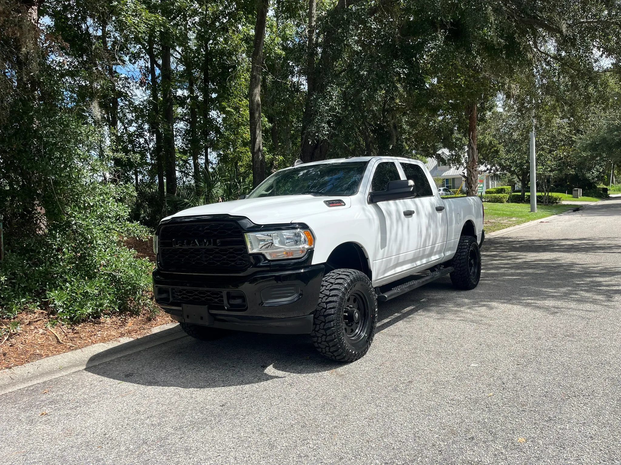 Used 2019 RAM 2500 Tradesman w/ Chrome Appearance Group AWD/4WD image 8