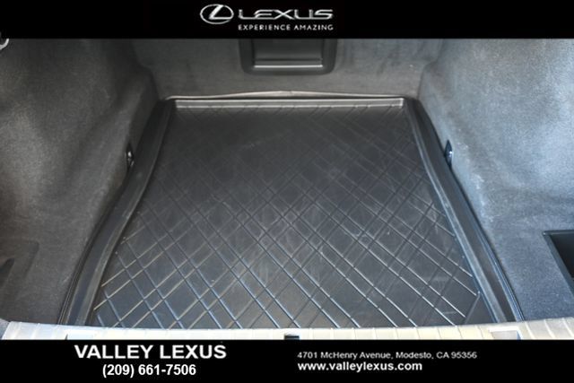 Used 2022 BMW 750i xDrive AWD/4WD image 19