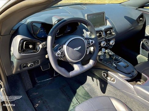 Used 2021 Aston Martin V8 Vantage Roadster image 13