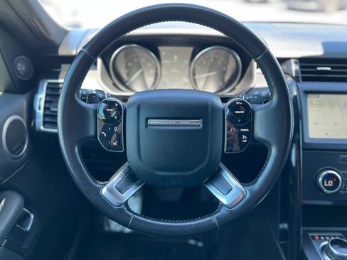 Used 2020 Land Rover Discovery SE AWD/4WD image 14