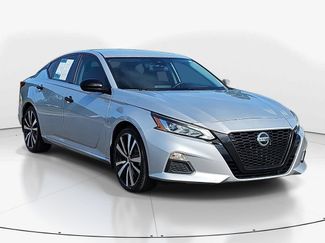 Used 2022 Nissan Altima 2.5 SR FWD video 3