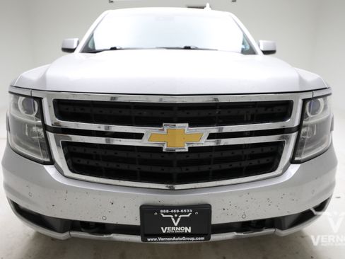 Used 2016 Chevrolet Suburban LT w/ Luxury Package image 7