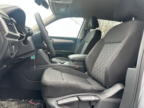 Certified 2021 Volkswagen Atlas S image 3