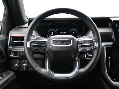 Used 2025 GMC Yukon Denali AWD/4WD image 16
