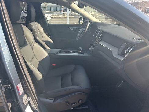 Certified 2025 Volvo XC60 B5 Plus w/ Climate Package image 15