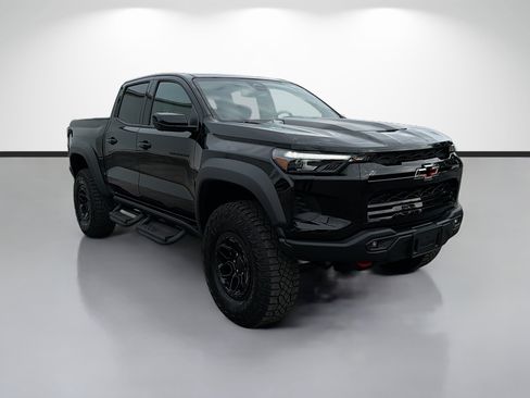 Used 2024 Chevrolet Colorado ZR2 w/ ZR2 Bison Edition AWD/4WD image 1