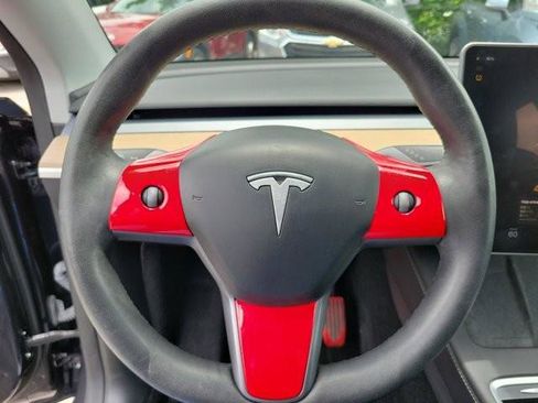 Used 2024 Tesla Model Y Performance AWD/4WD image 23