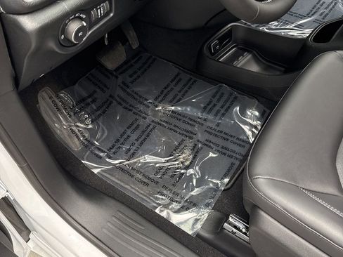 New 2026 Chrysler Pacifica Select image 15