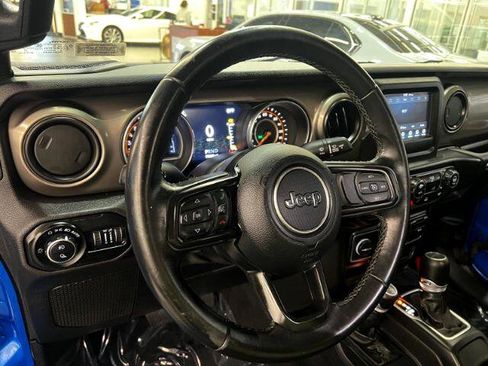 Used 2021 Jeep Gladiator Sport image 23