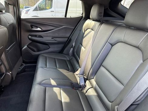 Used 2025 Buick Envista Sport Touring image 15