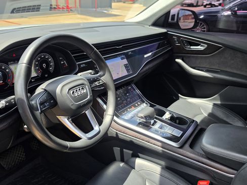 Used 2019 Audi Q8 Prestige w/ Luxury Package AWD/4WD image 26
