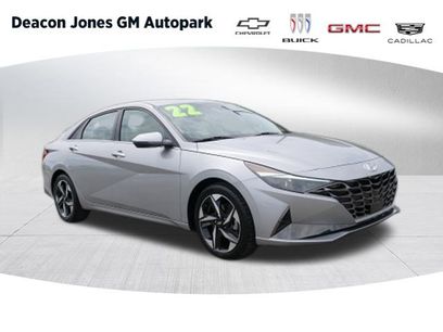 Used 2022 Hyundai Elantra SEL w/ Convenience + Premium Package