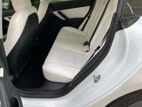Used 2021 Tesla Model 3 Standard Range Plus image 17