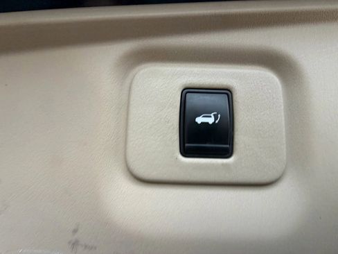 Used 2014 Nissan Pathfinder SL w/ SL Tech Package image 10