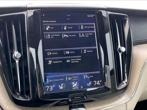 Used 2018 Volvo XC60 T8 Inscription w/ Advanced Package image 38