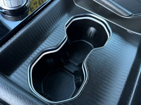 Used 2024 Jeep Grand Cherokee L Laredo image 30