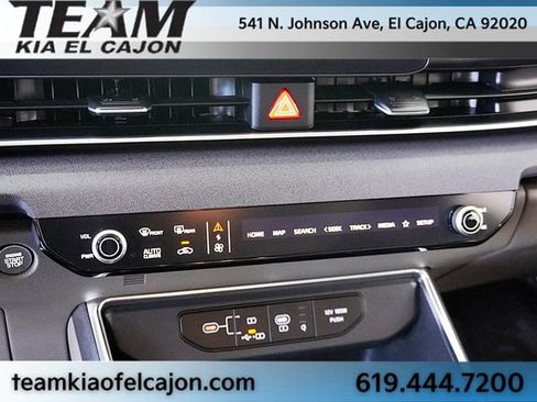 Certified 2026 Kia Carnival EX FWD image 29